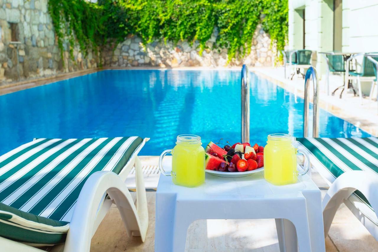 Kabasakal Otel Çeşme Exterior foto