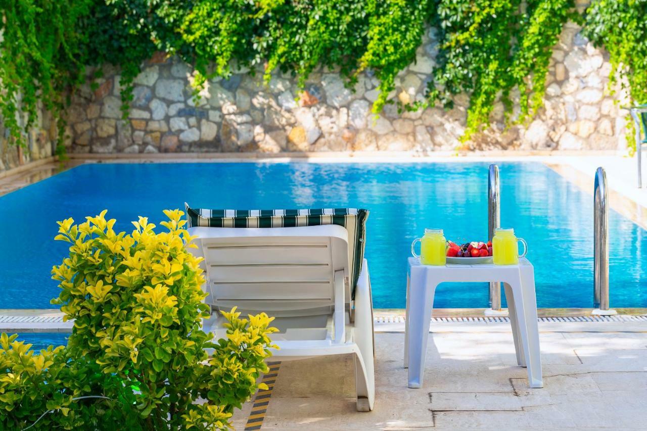 Kabasakal Otel Çeşme Exterior foto